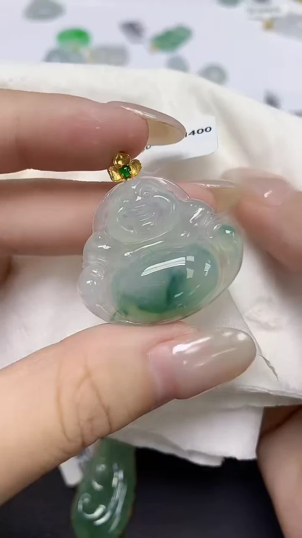 翡翠18K金镶嵌颈饰天然缅甸翡翠A货