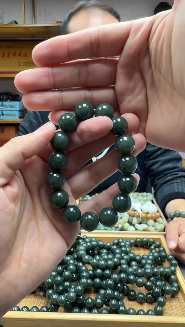 未镶嵌手链和田玉14且末瓷蓝····圆珠