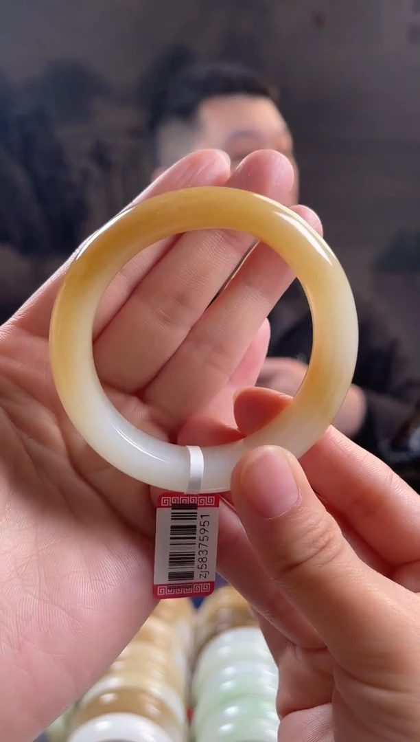 未镶嵌手镯和田玉52圈口5951