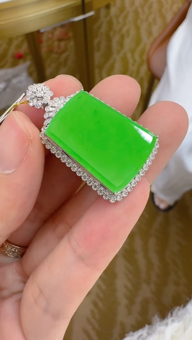 翡翠18K金镶嵌吊坠(不含链)多样性团购发一件