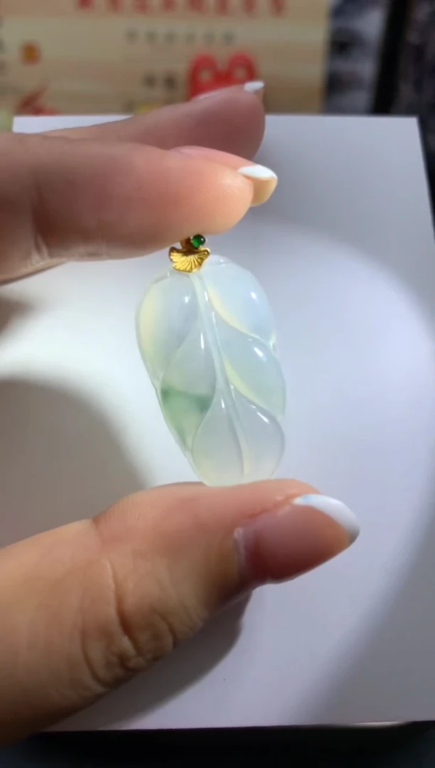 翡翠18K金镶嵌颈饰//////////