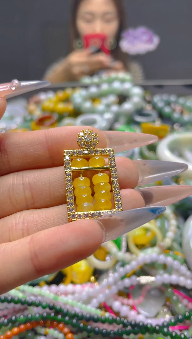 颈饰未镶嵌翡翠/B/翡翠A货，一件也是批发价