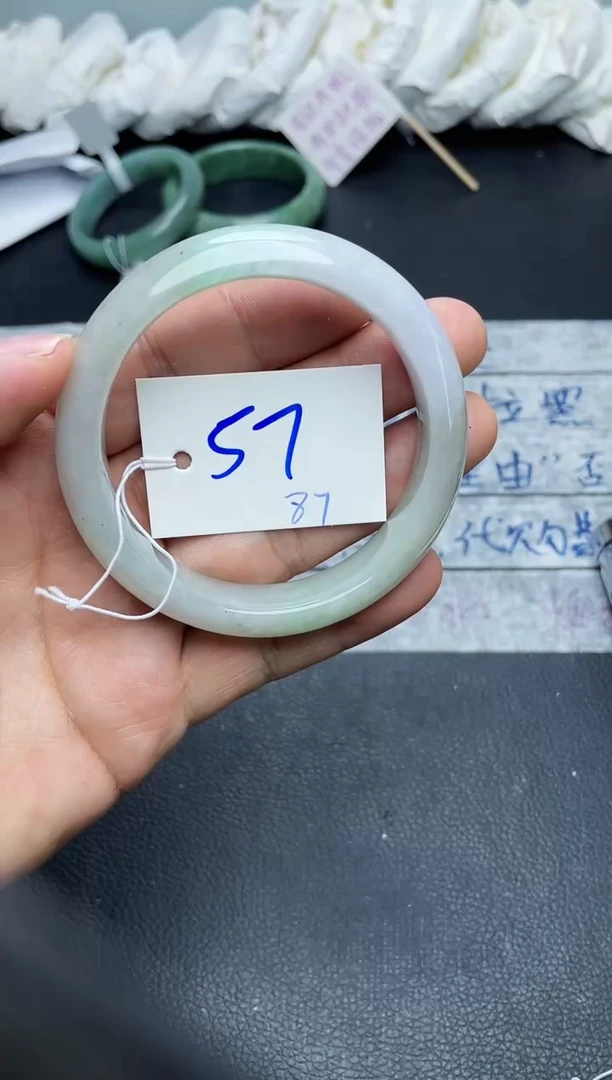 未镶嵌手镯翡翠87