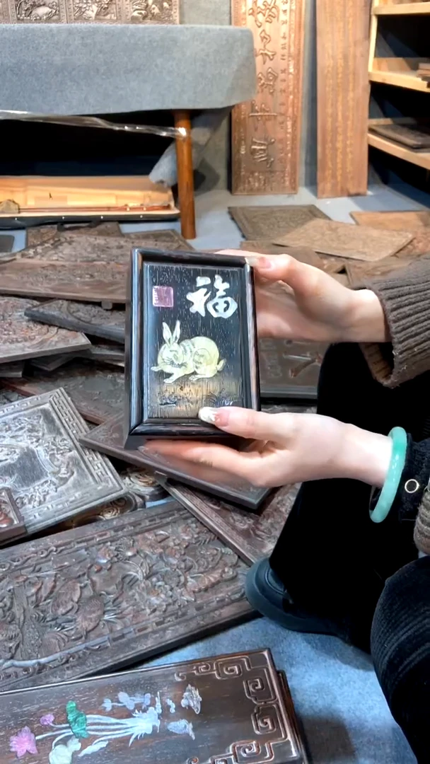 【闪购商品】木紫檀雕刻一物一拍以直播间为准