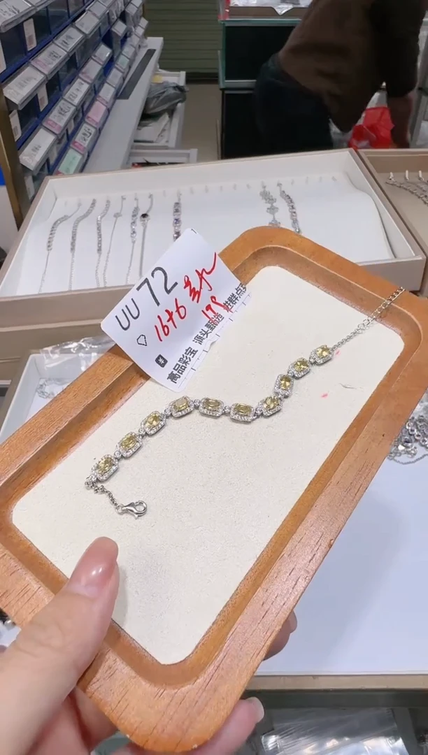 【闪购商品】水晶手链银S925镶嵌多样性发一UU72