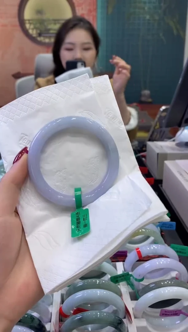 【闪购商品】翡翠手镯未镶嵌多人04064