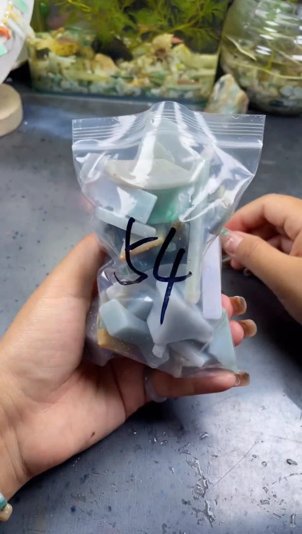 配石翡翠天然翡翠中号500克54