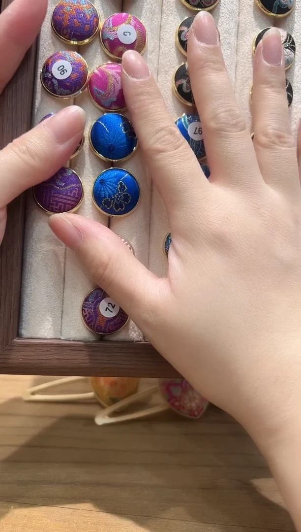 【闪购商品】【孤品车2.21】宝蓝色花花大耳钉一对