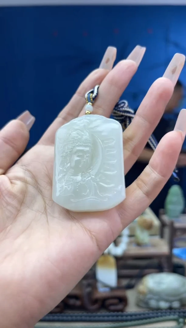 和田玉未镶嵌颈饰1