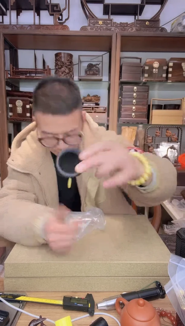 【闪购商品】乌木类书架039紫光檀掐丝螭龙小笔筒