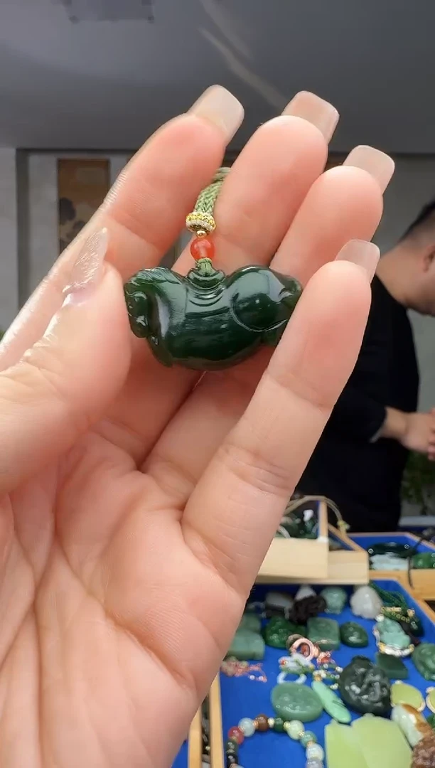 颈饰未镶嵌和田玉拍一发一