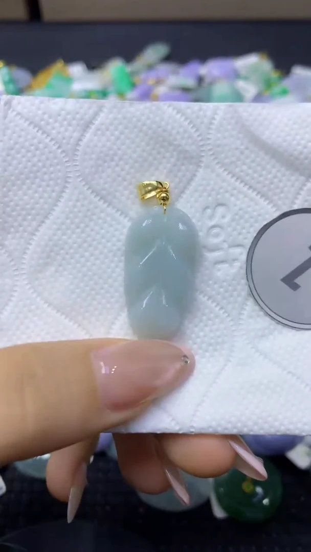 颈饰未镶嵌翡翠天然缅甸翡翠A货