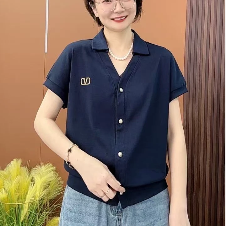 2025夏季新款小V翻领刺绣时尚显瘦女士上衣Q777