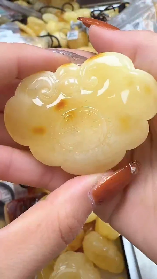 裸石琥珀未镶嵌如图