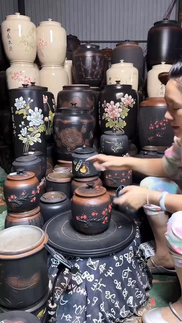 罐瑕疵茶叶罐 冬瓜红梅  251