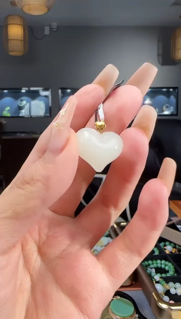 和田玉18K金镶嵌吊坠(不含链)1