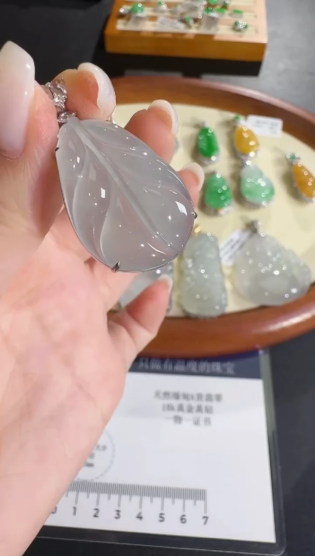 吊坠(不含链)18K金镶嵌翡翠【源头工厂】钻石镶嵌
