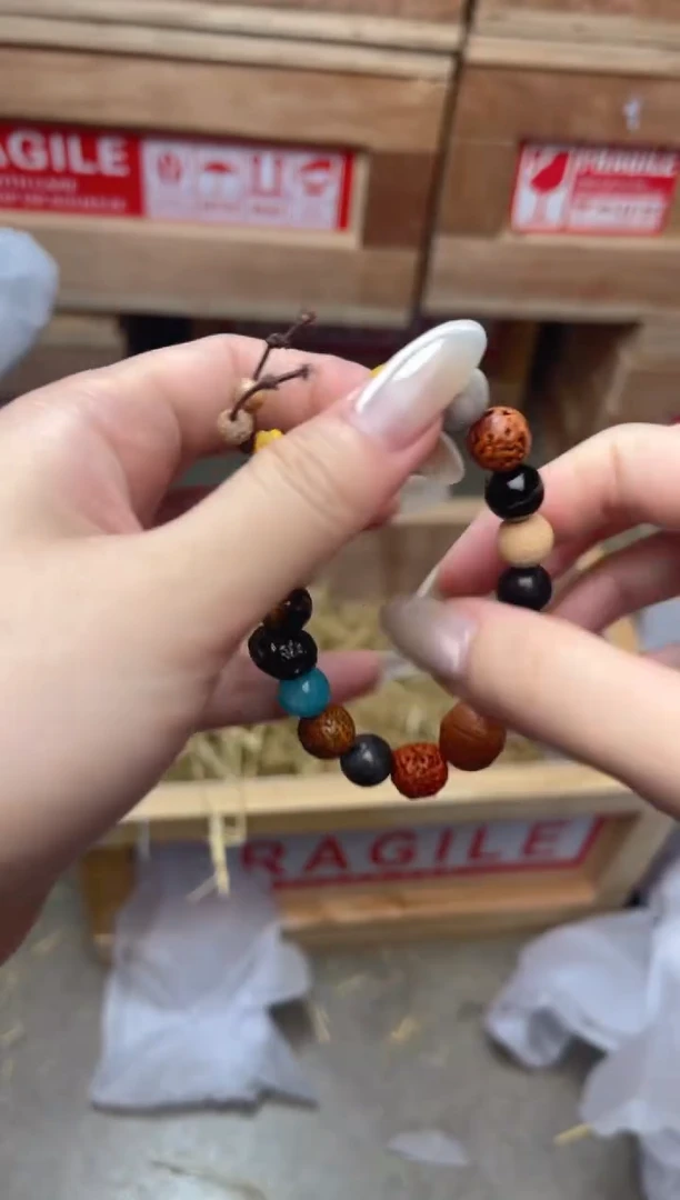 精美手串（无礼盒）