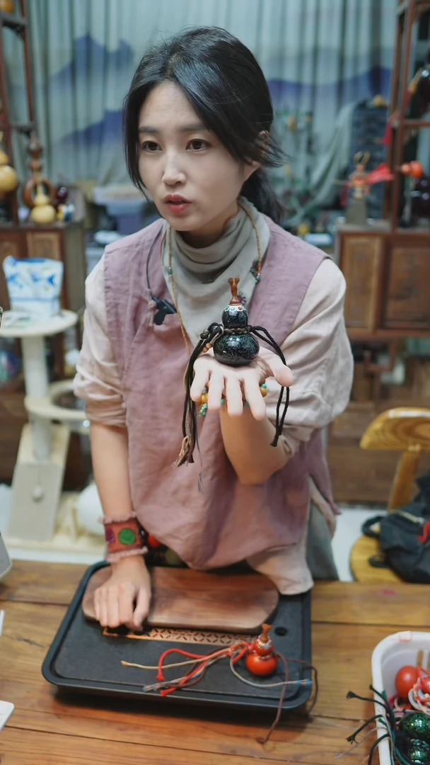 【路师傅原创手作天然葫芦】（编号81