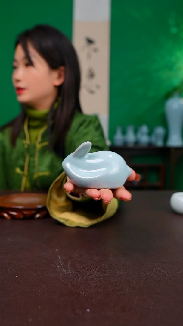 一级天青小兔子茶宠摆件