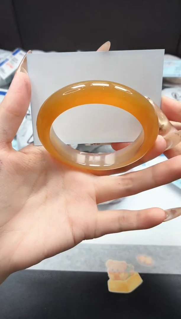未镶嵌手镯石英质玉112/香槟58.8