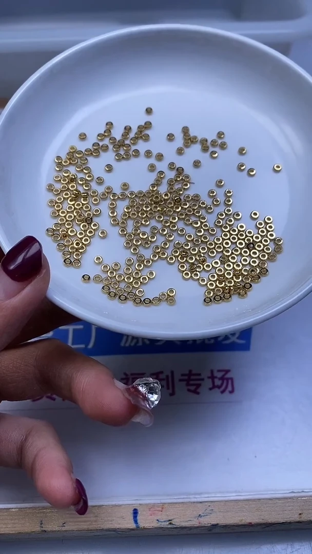 未镶嵌散珠玛瑙/玉髓M164 合 琻 隔片1+*3mm50颗6元