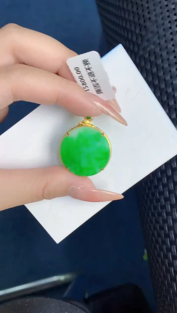 【闪购商品】翡翠颈饰18K金镶嵌000000000