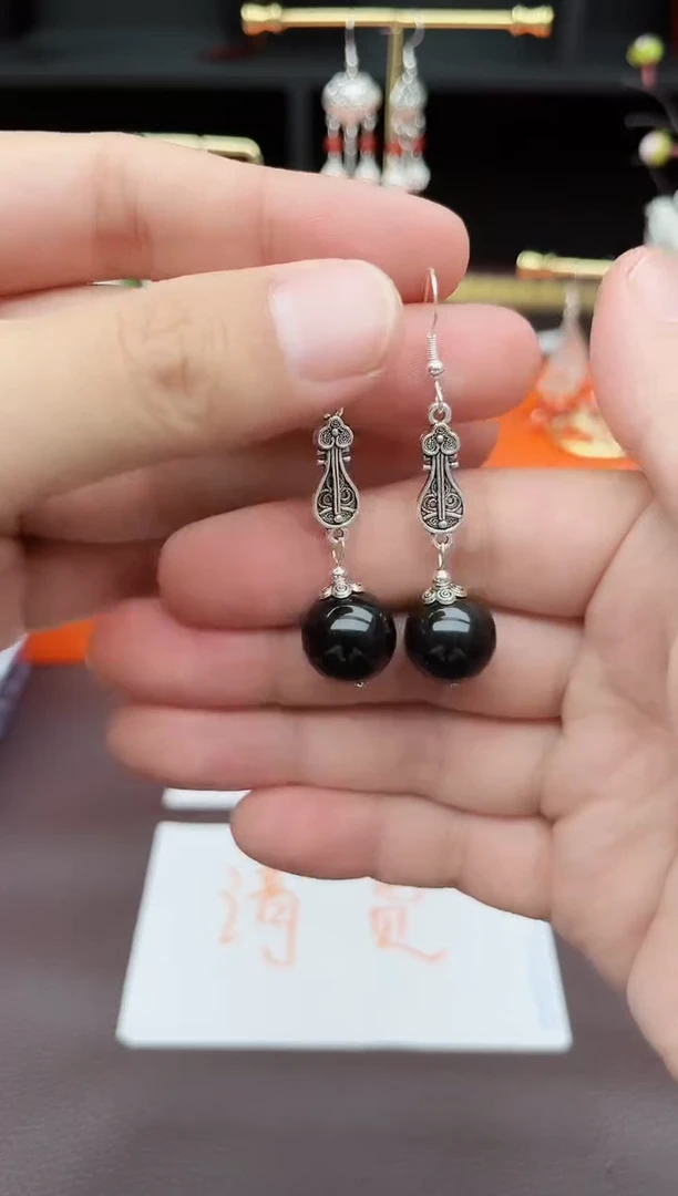 黑曜岩银S925镶嵌耳饰314000