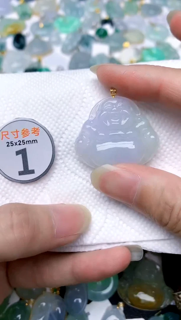 颈饰18K金镶嵌翡翠天然A货翡翠