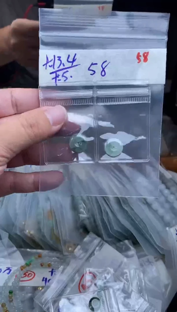 未镶嵌定制翡翠天然缅甸翡翠多样性
