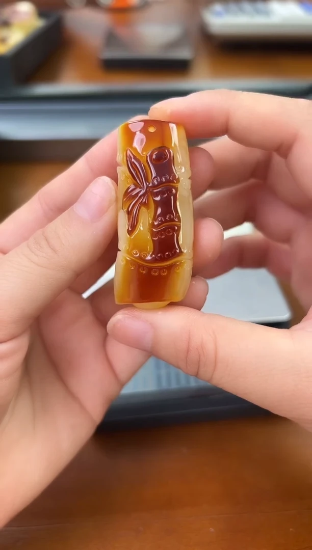 未镶嵌蜜蜡裸石蜜蜡吊坠
