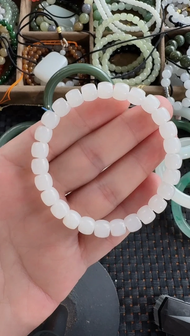 和田玉未镶嵌颈饰天泰8*7直切