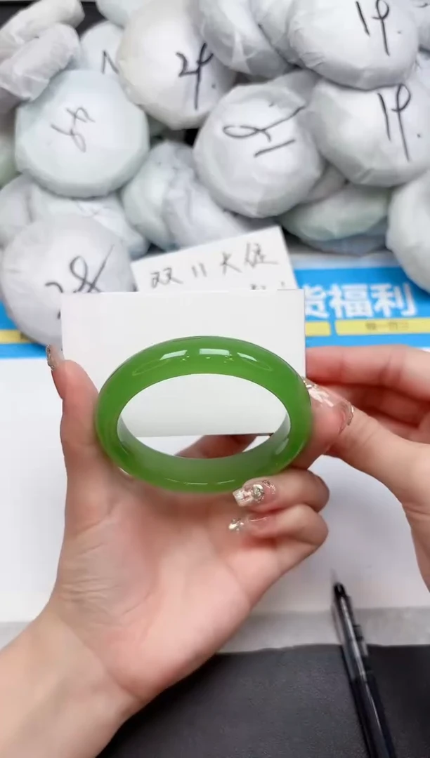 未镶嵌手镯石英质玉138-58.1