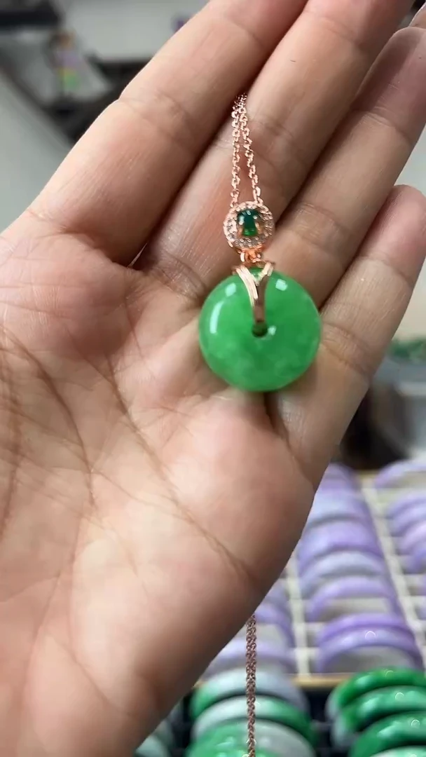 【闪购商品】翡翠颈饰未镶嵌h5 吊坠