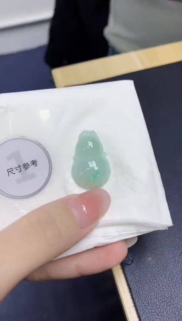 颈饰未镶嵌翡翠天然缅甸翡翠A货百元以上9元证书费自理