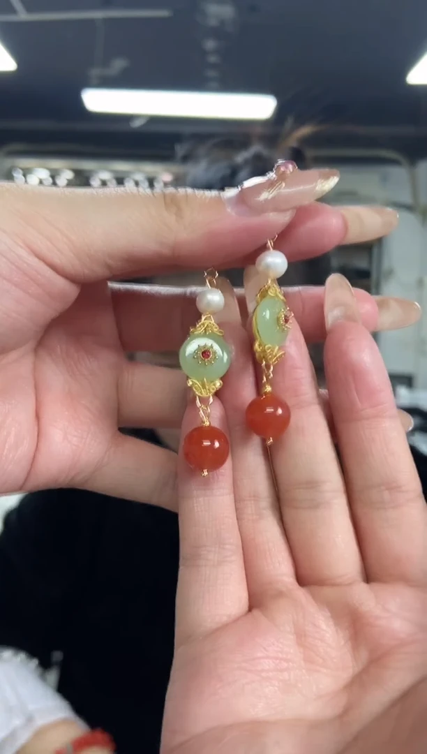 【闪购商品】南红玛瑙耳饰未镶嵌多样性发其一颜色微差