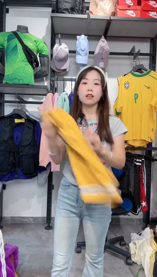 1679   编码 瑕疵款直播间过款为准 尺码
