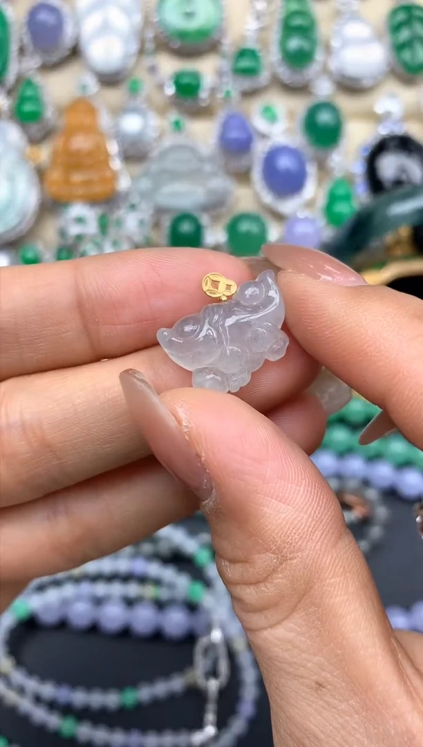 颈饰18K金镶嵌翡翠63-中国好珍宝