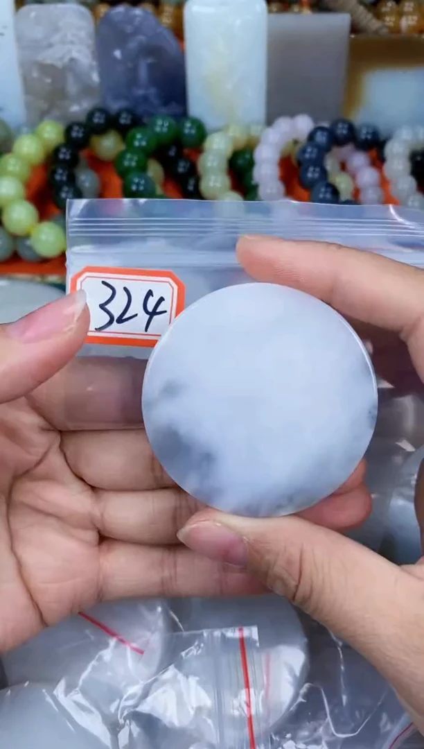 和田玉未镶嵌颈饰和田玉