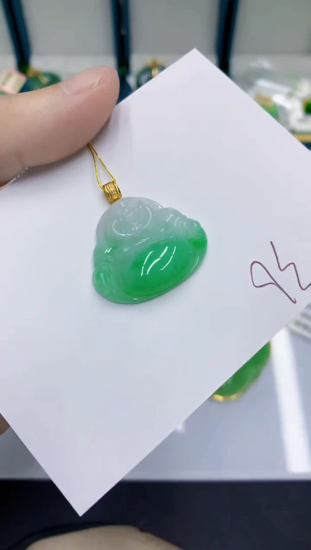 颈饰18K金镶嵌翡翠翡翠