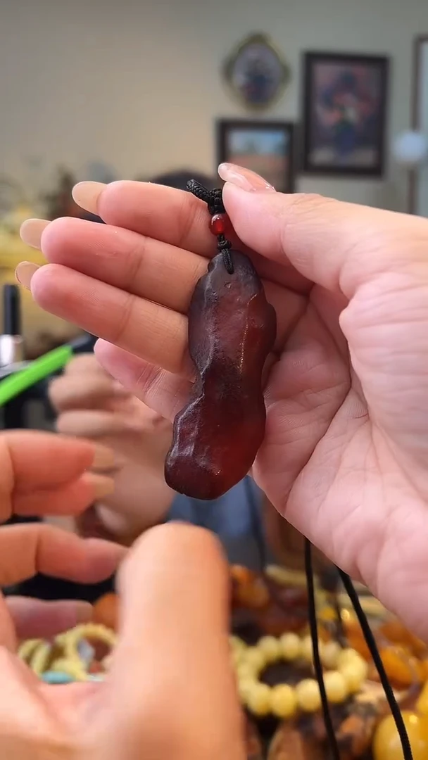 琥珀颈饰未镶嵌吊坠