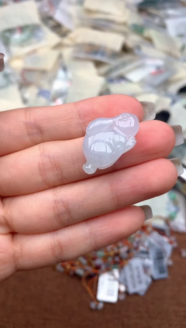 未镶嵌挂件翡翠—
