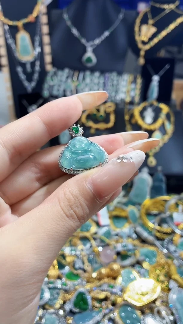 翡翠未镶嵌吊坠(不含链)天然翡翠a货 多样性发其一