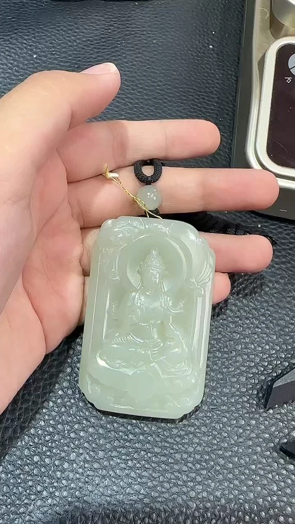 吊坠(赠链)未镶嵌和田玉新疆和田玉观音牌吊坠