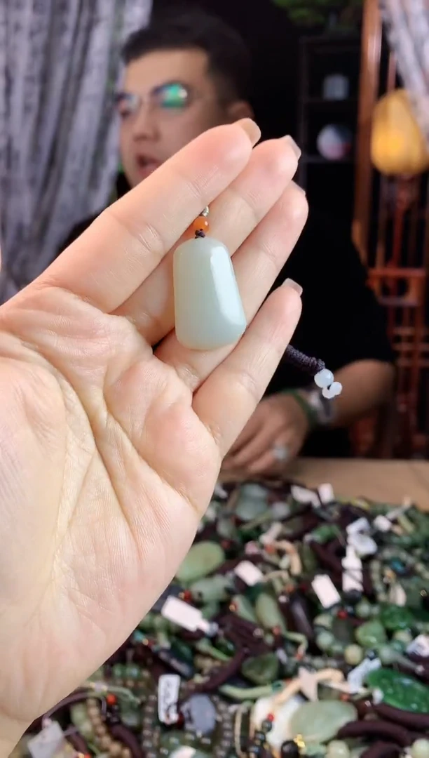 【闪购商品】和田玉挂件未镶嵌多样性发货拍一发一