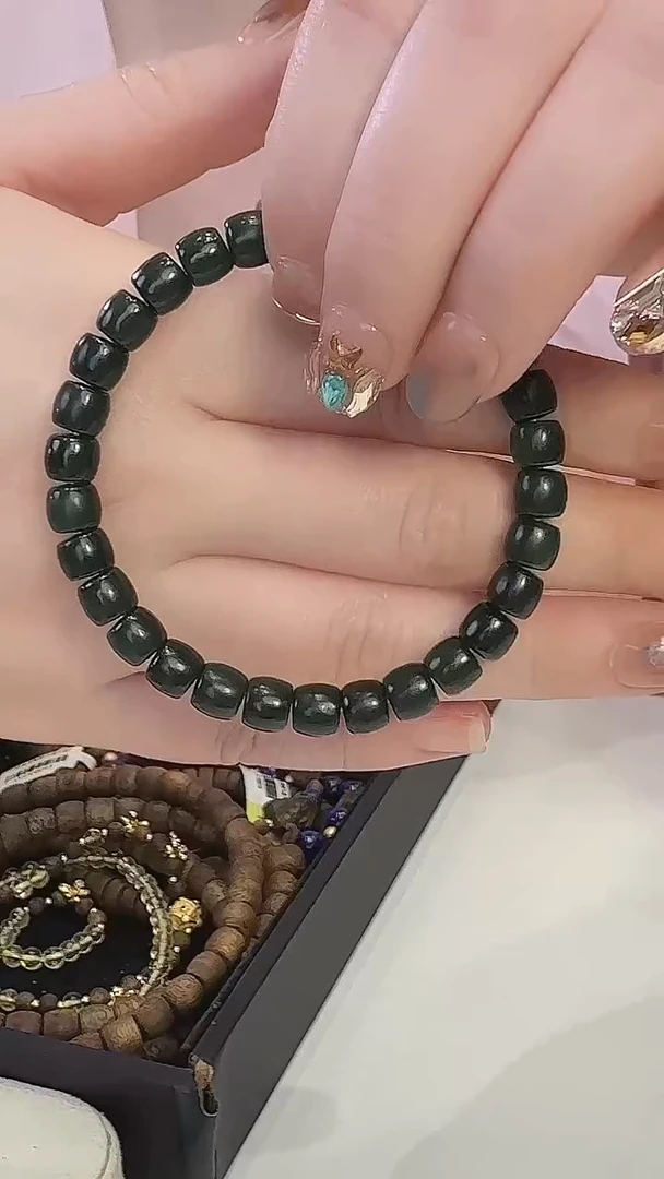 项链未镶嵌和田玉（墨玉）手串