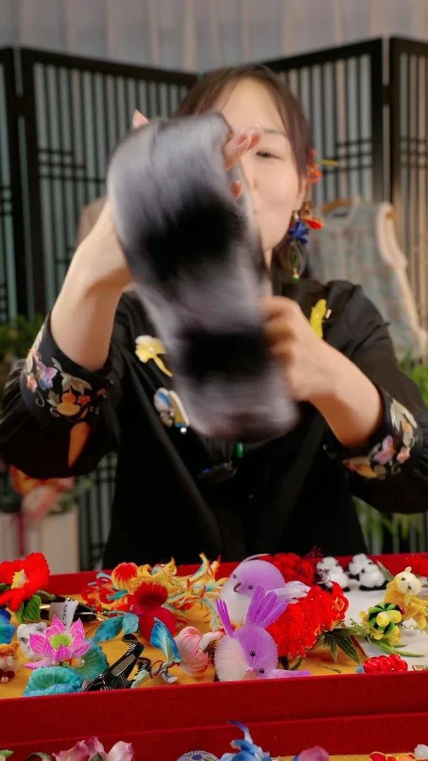 刺绣麦****糖非遗苏绣绒花手工饰品