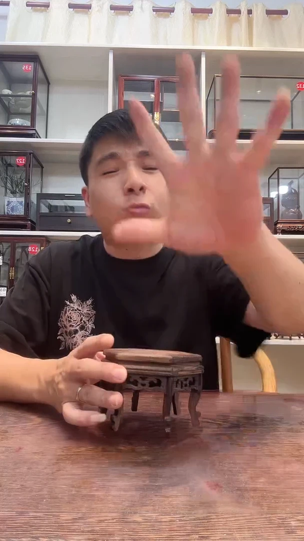 鸡翅木红木六角摆台480