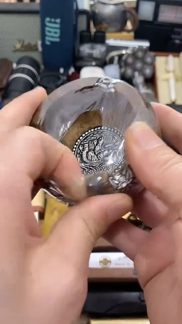 瓷片闪购商品 如图所示