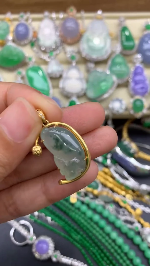 翡翠18K金镶嵌颈饰113-中国好珍宝